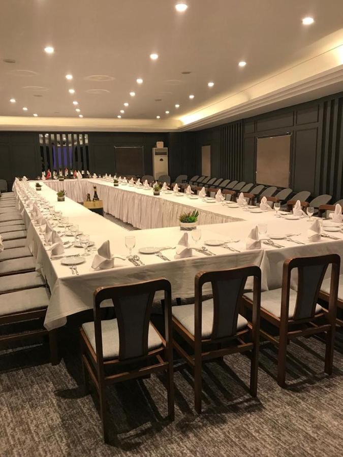 Uk Ankara Hotel Екстер'єр фото